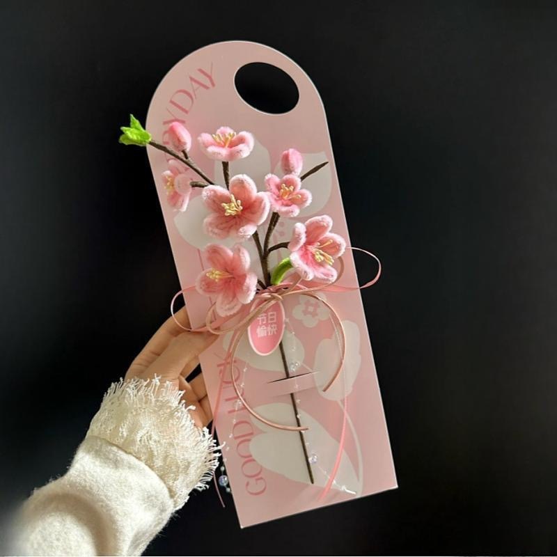 520 Mother's Day Single Bouquet Hand-held Flower Card Fresh Flower Packaging Floral Salon Handmade Finished Product One Rose