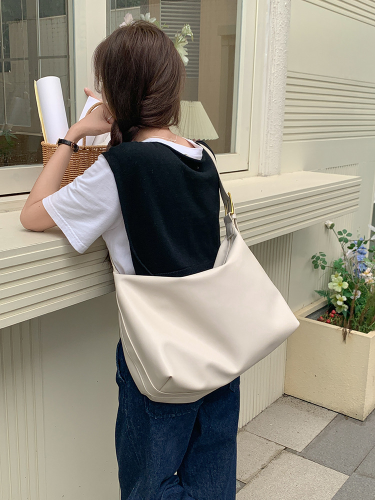 Korean Versatile Soft Collapse and Minimalist Style Single Shoulder Big 2024 New Women's Large Capacity Crossbody Bag_voghion.com