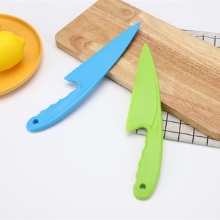 Plastic PP children do not hurt the hand cut cake knife saw tooth bread knife cheese dessert knife kitchen baking tools