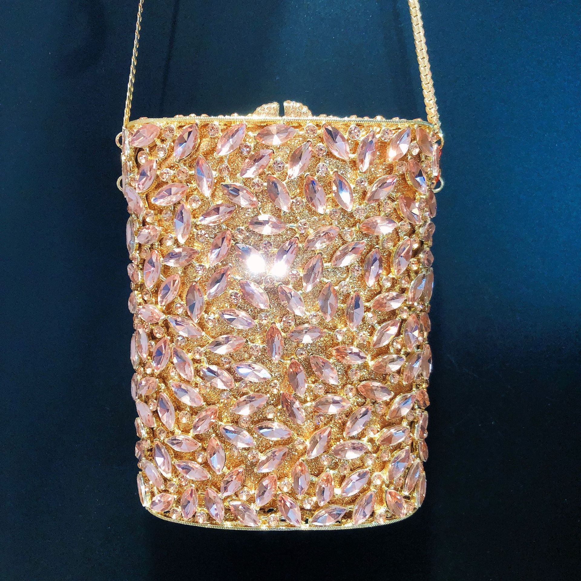 Túi clutch nữ vải satin thêu hoa hồng 14 bông, tay cầm ngọc trai, phụ kiện dạ hội — Màu Sâm panh, Cá tính đặt làm chi tiết 1