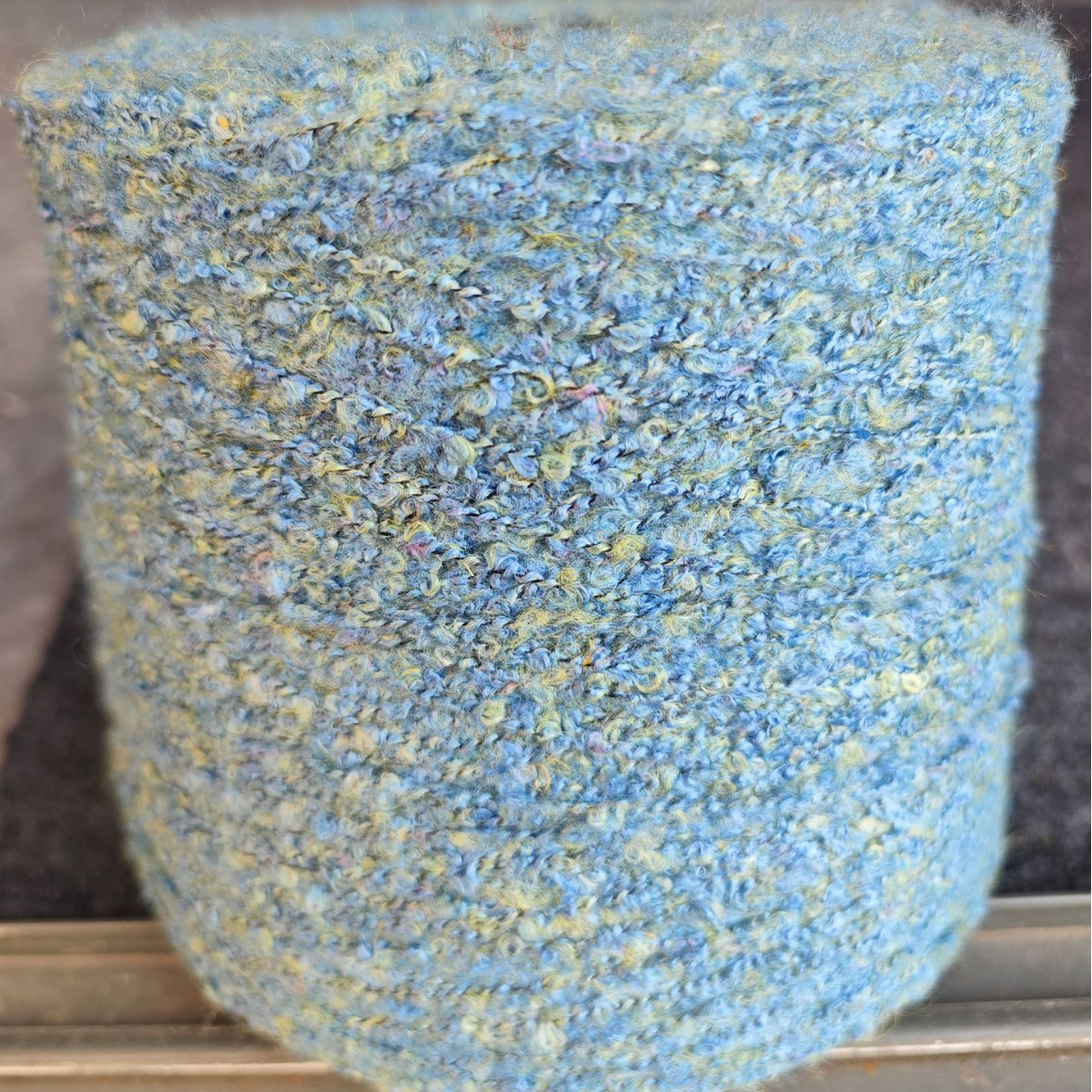 东莞乐松 星海系列花式纱 台湾花式纱 星空油画纱 钩编机 罗拉机