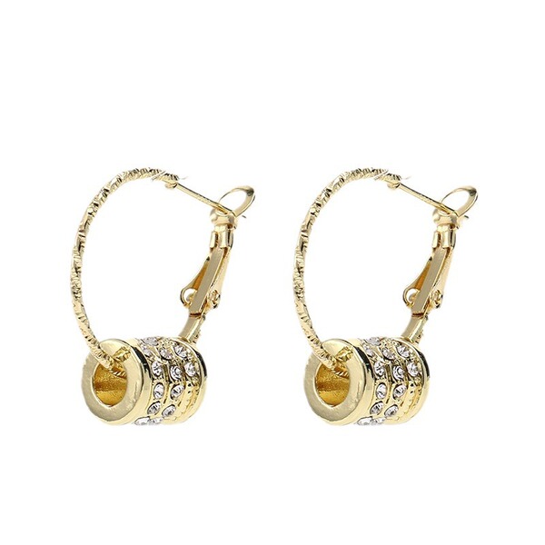 Small fashionable design earrings