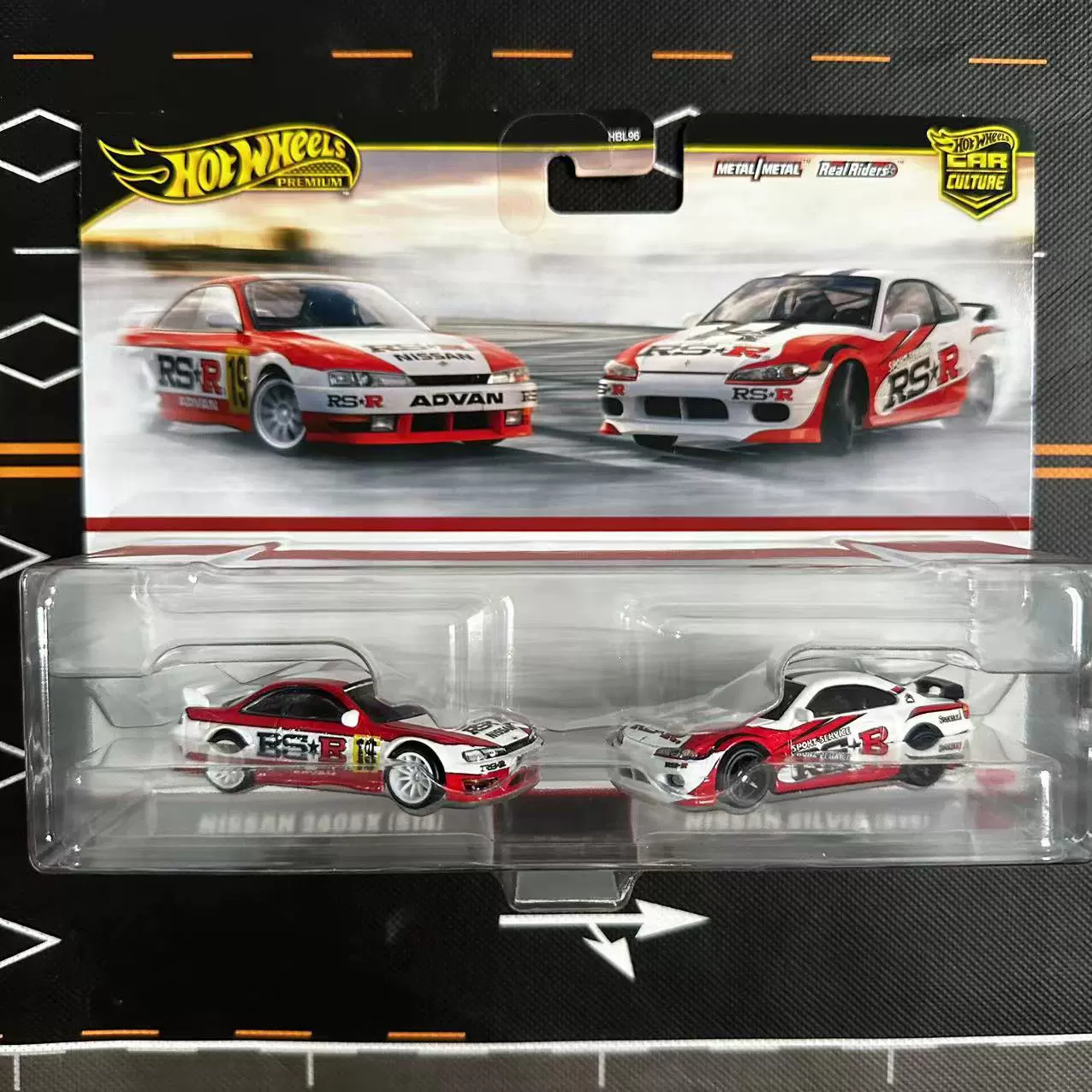 Hot Wheels Двойная крышка автомобиля 2025 Love Collection Mitsubishi Bay Oil GULF Nissan R34 Bugatti HBL96