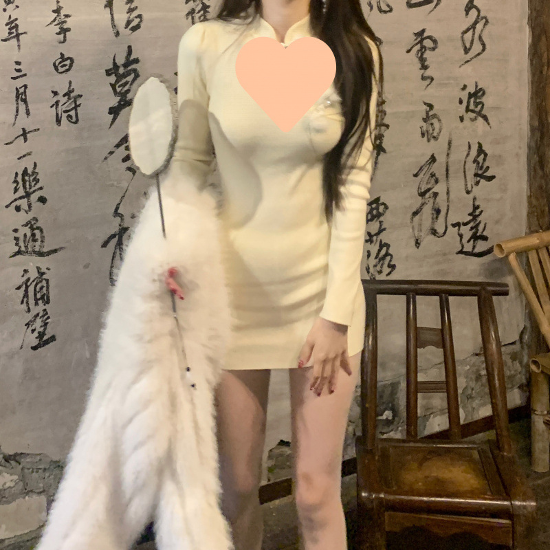 新中式毛绒盘口旗袍领长袖连衣裙女秋冬新款国风修身显瘦包臀短裙