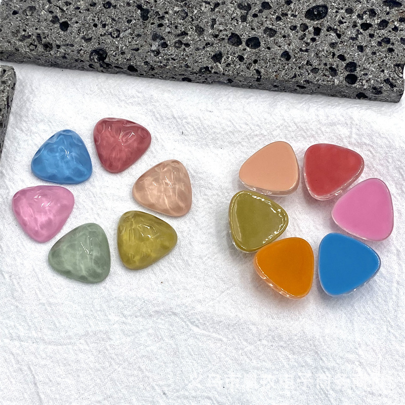 Nuevo japonés transparente agua ondple triángulo resina parche DIY hecho a mano teléfono móvil Shell pendientes horquilla material Accesorios