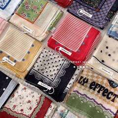 肌の柔らかい綿麻の通気性のある首の小さい方のタオルの波点の腰の果実の花のスカーフの輸出の韓国の単一のスカーフの女性