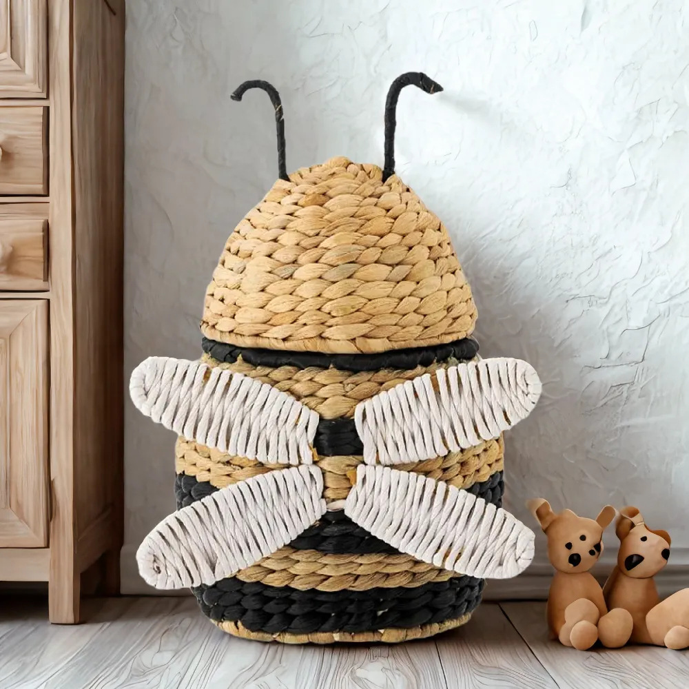 Caja de almacenamiento de abejas tejida de paja de estilo europeo Cesta de almacenamiento tejida a mano Artículos para el hogar Cesta de almacenamiento de artículos diversos de juguete