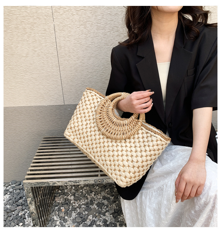 Women's Medium Straw Solid Color Vacation Streetwear Weave Zipper Straw Bag display picture 18