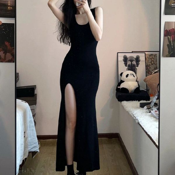 Women's 2026 New Summer Style Spaghetti Strap Dress, Slim Fit, Sexy, Hot Girl Style, Bodycon Skirt, Slit Long Skirt
