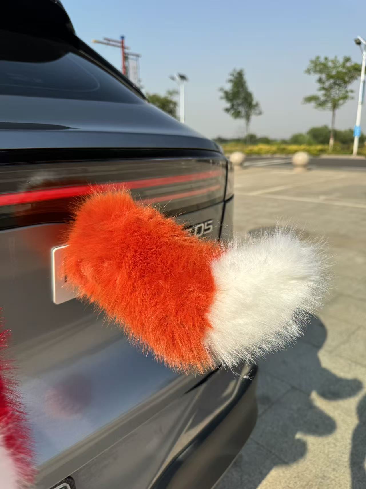 Electric tail car rear decoration, electric vehicle, electric tricycle, electric motorcycle, Q series parking space decoration, sound-controlled plush accessory
