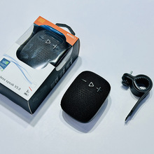 跨境爆款户外背夹式音响户外骑行扣音响重低音便携式插卡小音箱