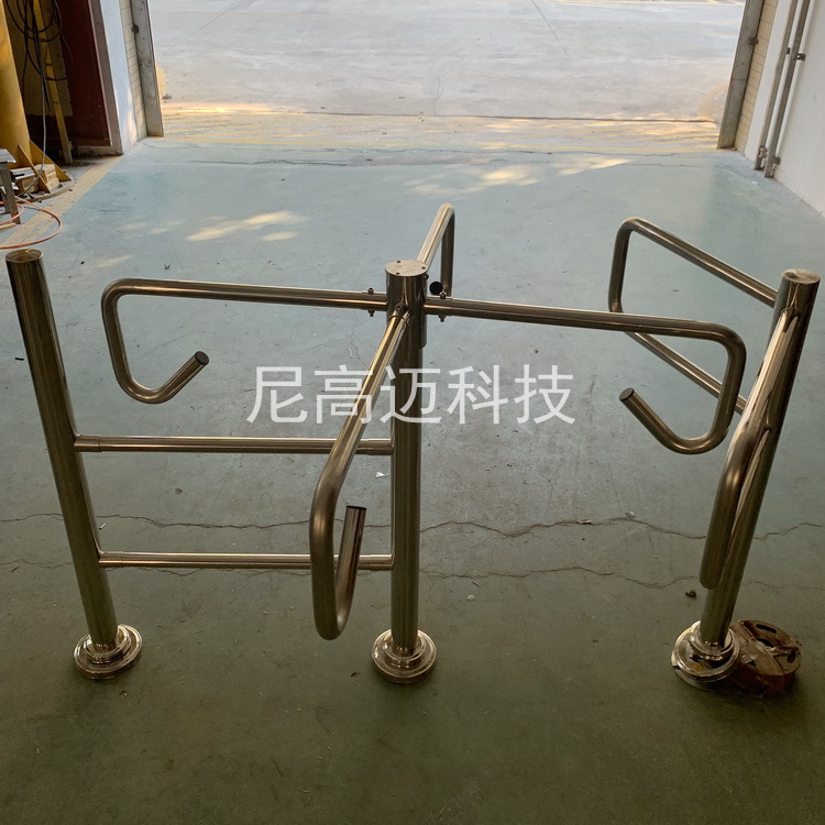 不锈钢旋转式十字型通道闸肇庆景区超市医院半高转闸辊杆式人行门