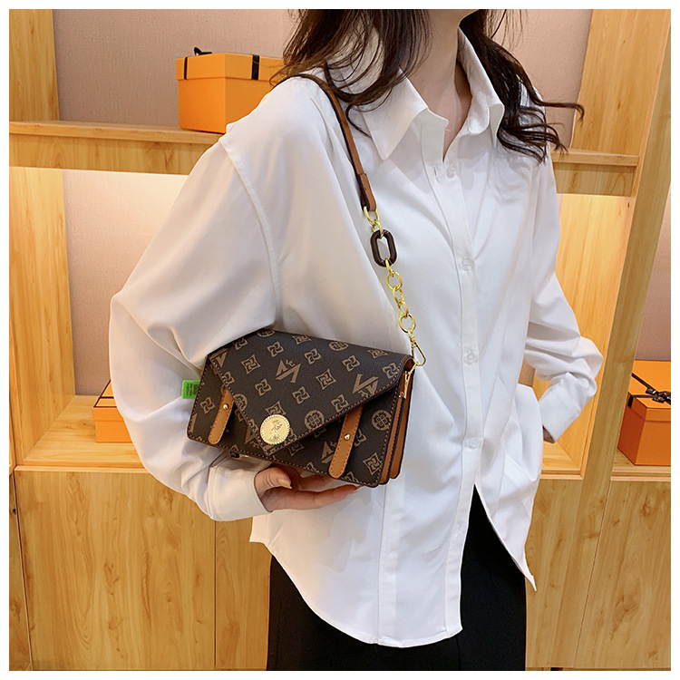 Women's Crossbody Bag Personalized Small Square Shoulder Bag_voghion.com