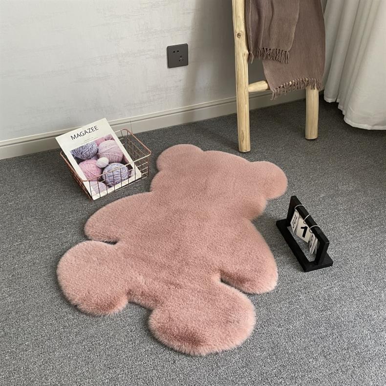 Ins Cute Bear Carpet Plush Decorative Carpet Bedroom Renovation Girl Heart Popular Kidsren's Room Bedside Floor Mat