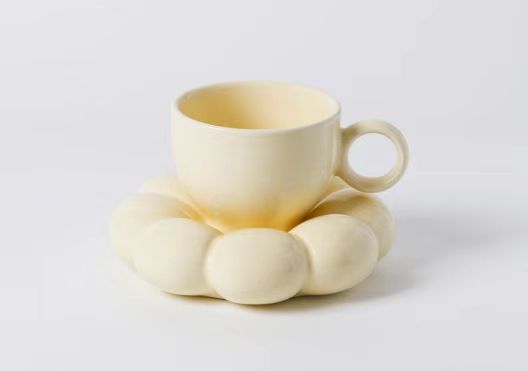 Venta caliente transfronteriza girasol taza de café y platillo traje lindo flor creativa Taza de cerámica y platillo té de la tarde té perfumado juego de té