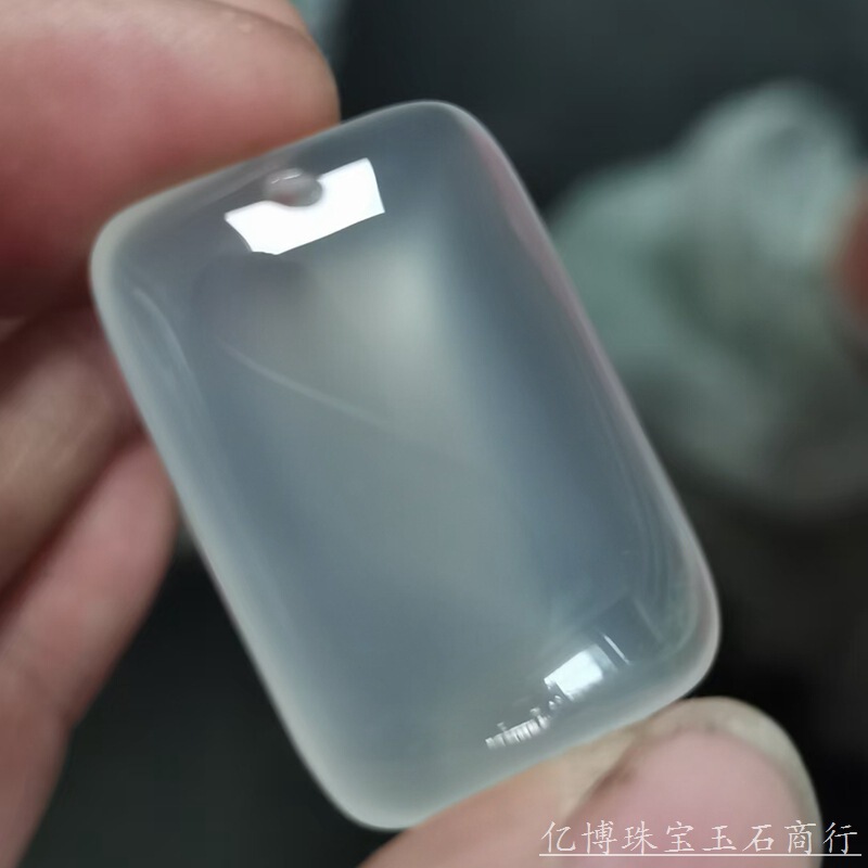 Factory wholesale high ice white ice agate chalcedony no matter card pendant safe no matter pendant Yu Pei live welfare Factory wholesale high ice white ice agate chalcedony no matter card pendant safe no matter pendant Yu Pei live welfare