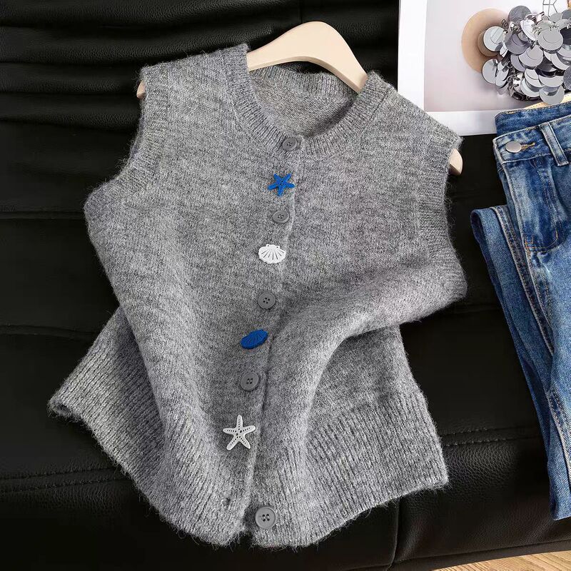 In-stock sweet gray soft knitted vest for women, autumn and winter Korean style with cartoon buttons, layered slimming top