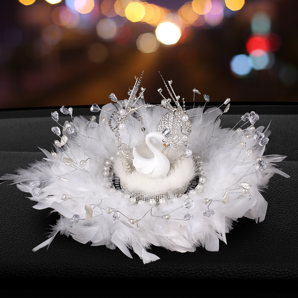 Nuevos artículos de automóvil de alta calidad decoración creativa cisne encantadora diosa pluma coche de globo decoración mujer
