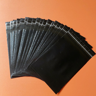 Black PE self-adhesive bag Black PE inner film bag PE packaging self-adhesive bag self-adhesive black PE self-adhesive bag