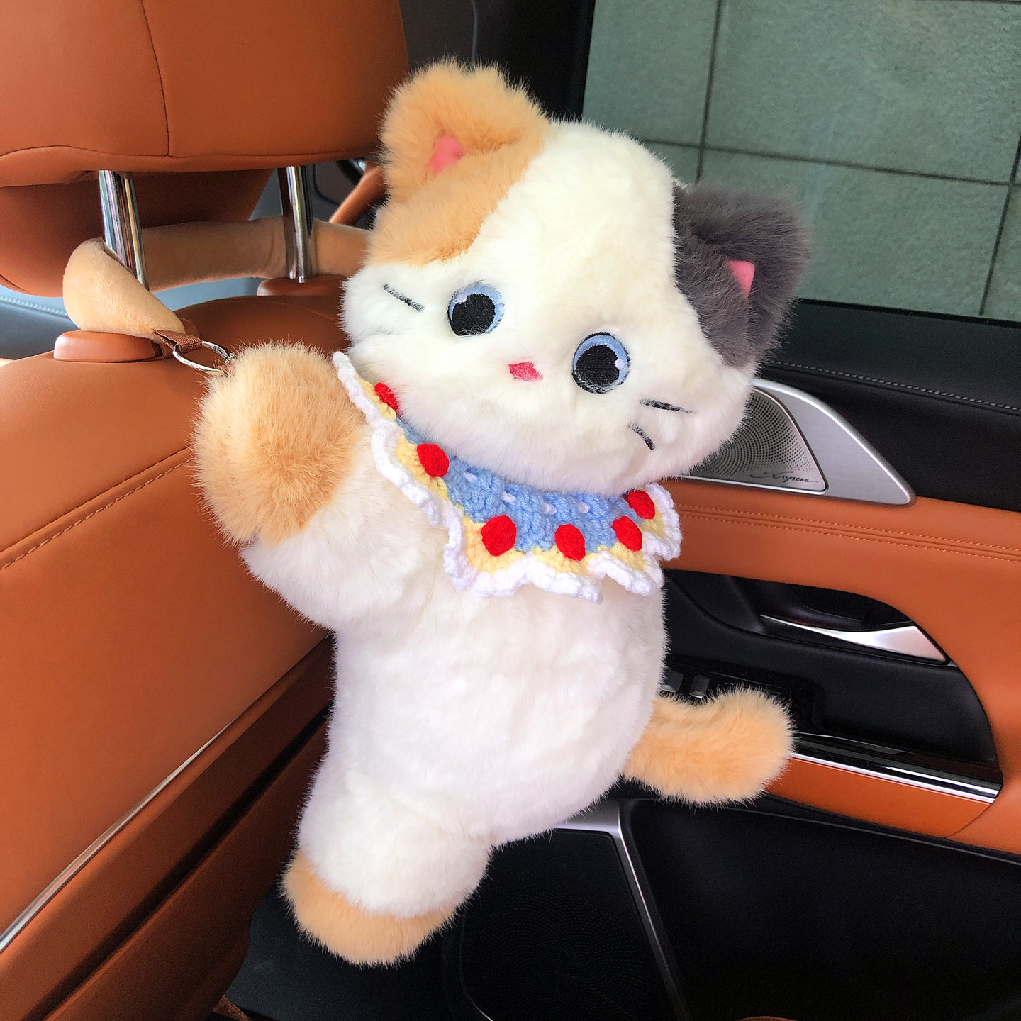 Car Tissue Box Creative Cute Plush Toy Car Interior Decoration Tissue Box Car Siamese Cat Car Tissue Box