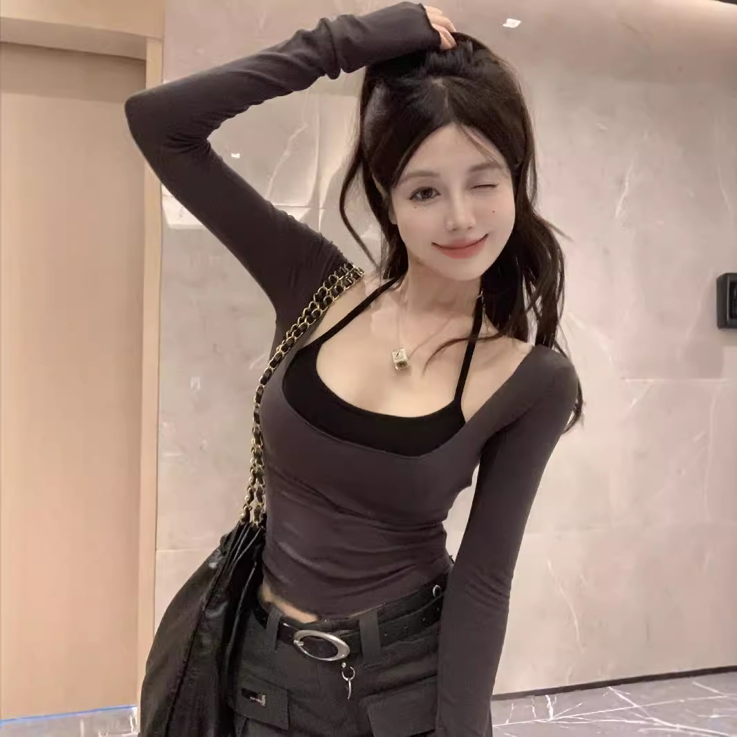플러스 사이즈 여자 티셔츠 2023 가을 새로운 여자의 긴 소매 U 칼라 가짜 투피스 디자인 센스 탑 순수한 욕망 스타일 티셔츠