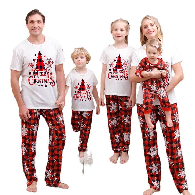 天銘の服の新型クリスマスの親子のパジャマのセットのプリントの家庭服のアマゾンの欧米のクリスマスの長袖|undefined