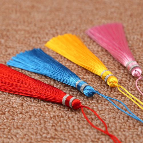 Chinese knot tassel earring 9cm cloud tassel bookmark comb polyester vertical small tassel wholesale