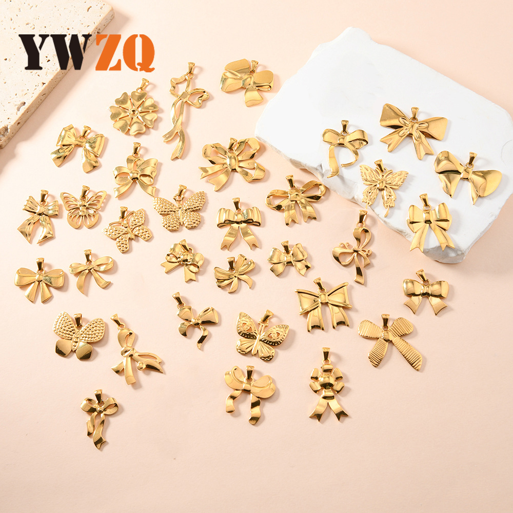 Colgante único estilo elegante arco colgante chapado 18k oro mariposa accesorios accesorios al por mayor