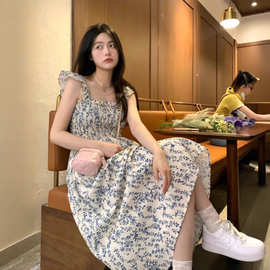 韩系少女小清新碎花连衣裙夏季2025新款蓝色高腰小飞袖中长裙女潮