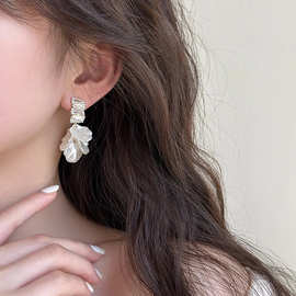 流苏仿贝壳花朵耳环小众设计感高级耳坠女夏季2024新款耳饰耳钉
