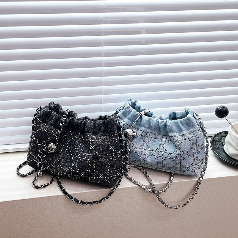 Ins Popular Bags for Women This Year 2025 New Women's Chain Bag One-Shoulder Fashion Denim Pleated Cloud Bag