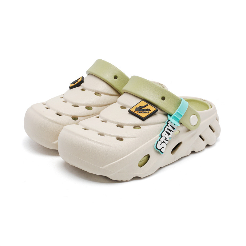 Pisando la mierda, zapatos con agujeros, zapatillas de mujer, zapatos de verano Baotou, zapatos de playa para niñas, sandalias eva al por mayor