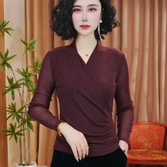 代件2025春の新型ファッションはネット糸がやせているvネック長袖tシャツの女性のシャツの上着にアイロンをかけます。