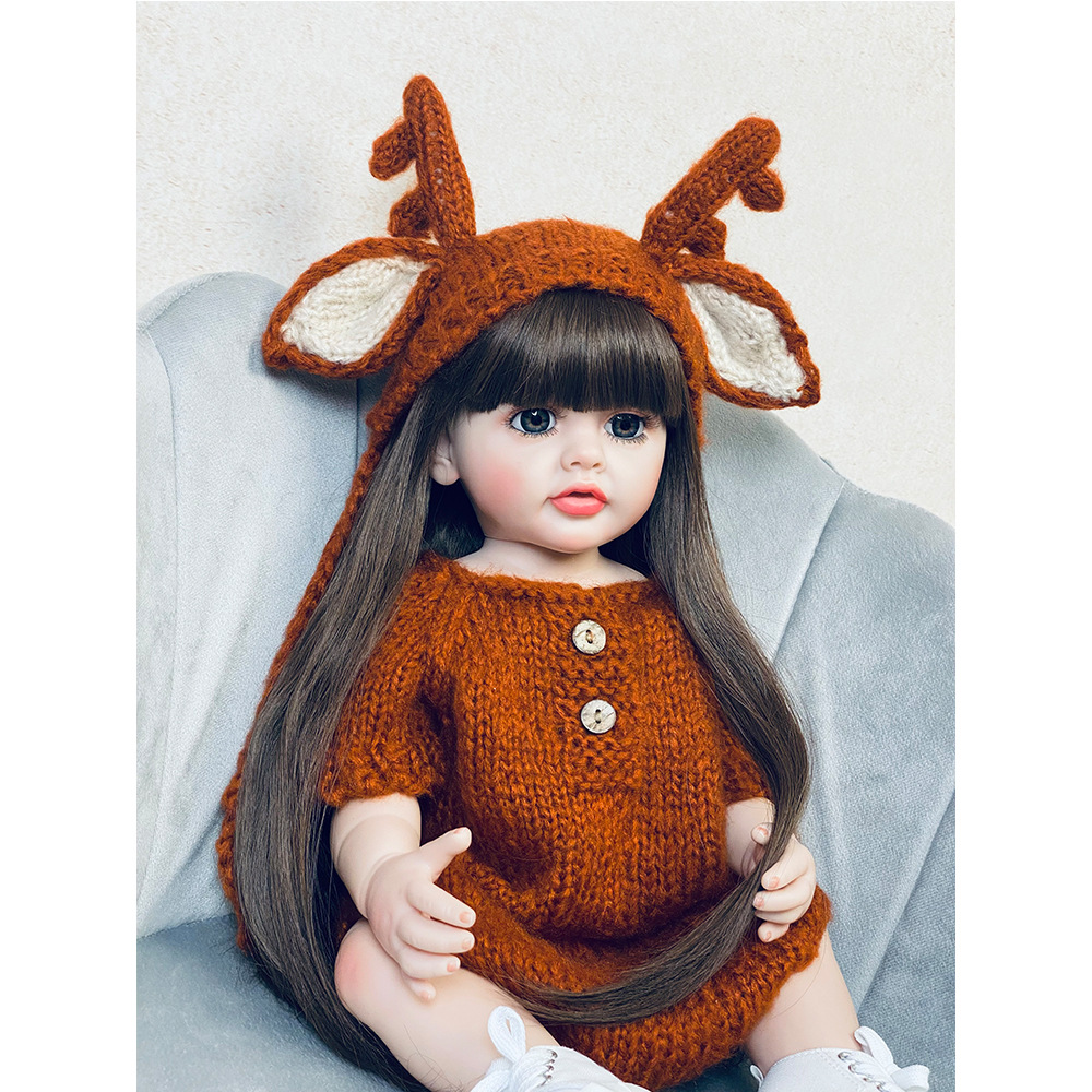 Muñeca suave artificial de 55cm, muñeco realista con cara sonriente, oso de fresa que puede entrar en el agua para acompañar el juguete de muñeca