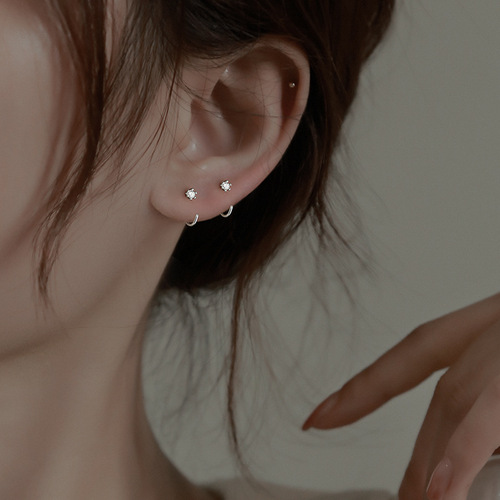 Exquisite, small and simple diamond earrings, female niche daily all-matching commuting earrings, 2025 new style, popular ear bone nails
