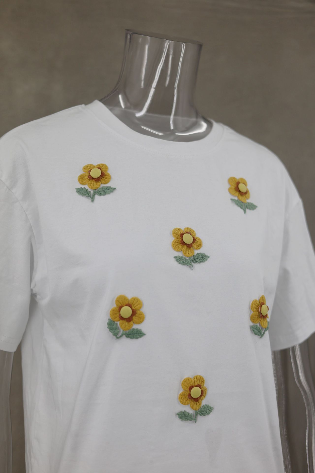 140g Weight Short Sleeve Sleeve Length Pullovers Placket Type Regular Sleeve Sleeve Type Polyester Fabric Type Regular Top Length T-shirt Tops Type Daily Occasion Round Neck Neckline Loose Fit Type Flower Pattern Summer Season Women's Gender Casual Style Wholesale Women's Casual Flower Short Sleeve T-Shirts 5