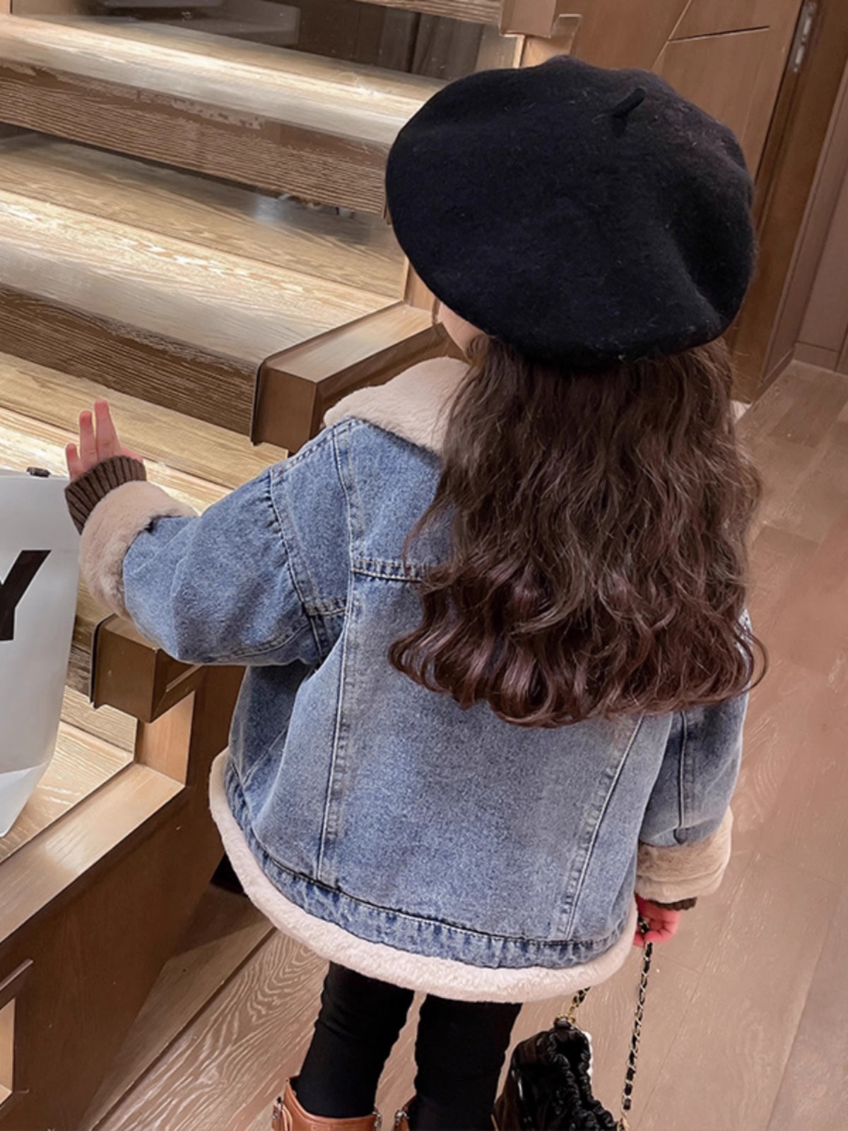 Chaqueta vaquera de invierno para niñas, estilo coreano, holgada, con forro polar, nueva colección 2025, prenda superior gruesa para bebés, a la moda.