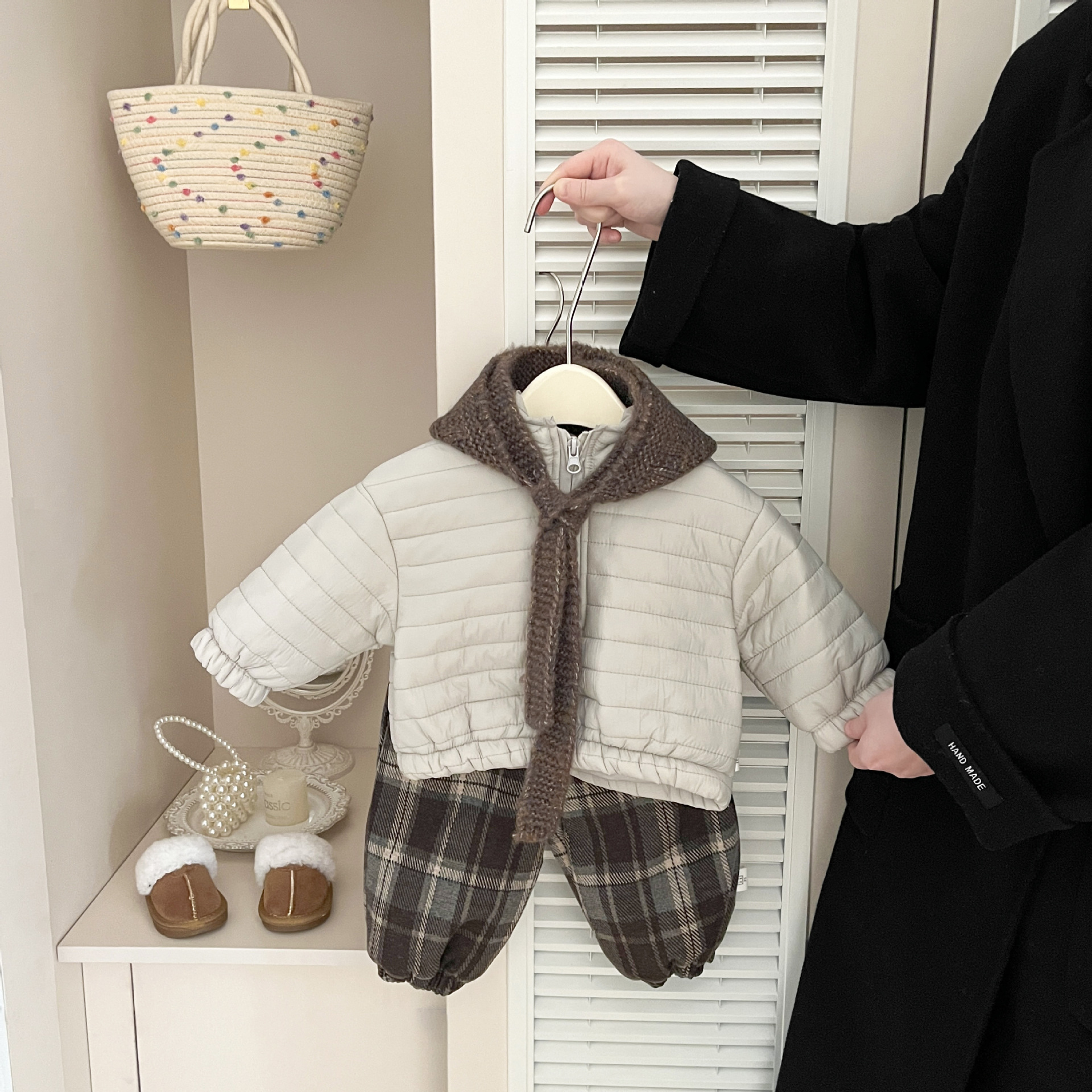 宝宝复古格子加绒裤子冬装新款男女童宽松加厚束脚裤婴儿保暖长裤