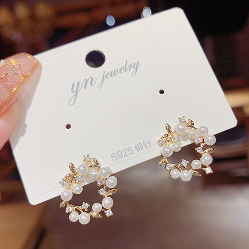 Dongdaemun new earrings S925 silver needle pearl garland earrings cute girl fashion sweet versatile earrings for women