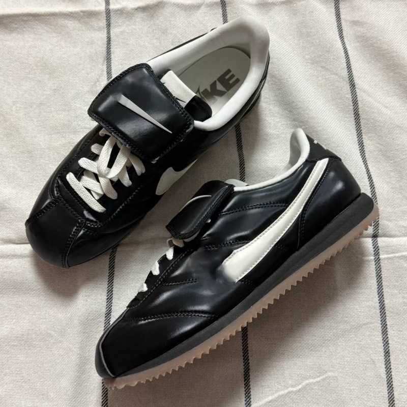 2025 New Cortez Moral Training Shoes Flip-Up Forrest Gump Shoes Casual Running Shoes Men's and Women's Sports Shoes Comfortable Commuter Shoes