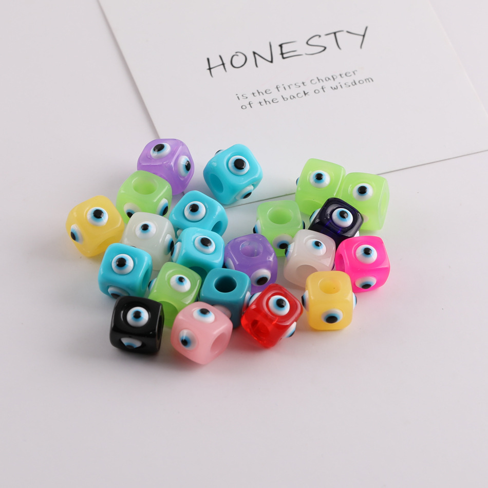 Ojos del diablo de agujeros transfronterizos cuadrados cuentas DIY hechas a mano brazalete de cuentas llaveros accesorios accesorios materiales