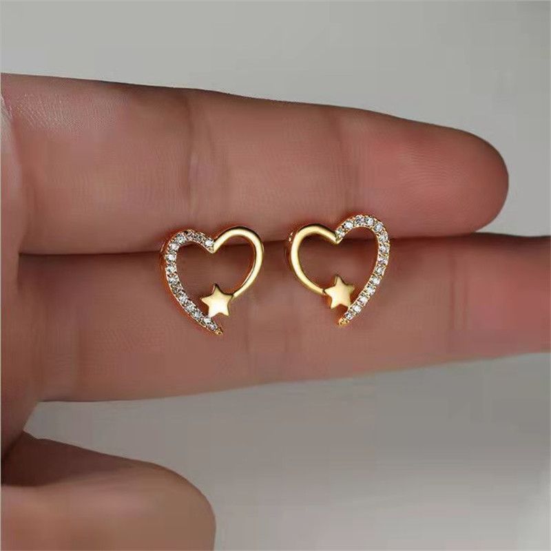 elegant retro golden earrings