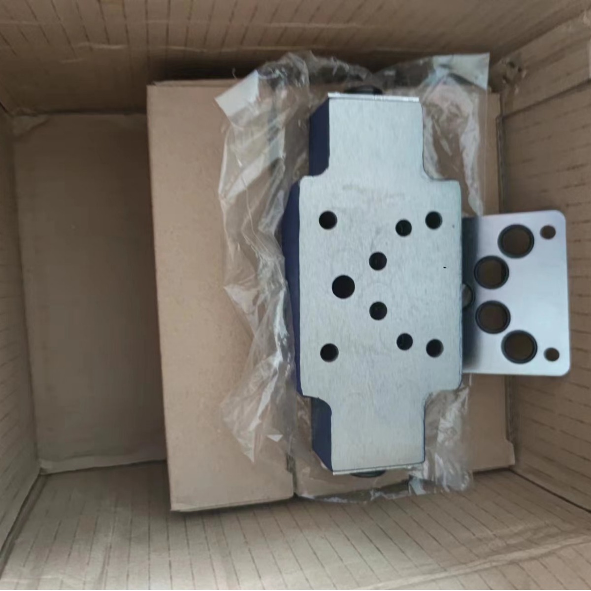 Z1S6E2-30 Z1S10E2-30 Z1S6D2-30 Z1S10D2-30叠加式单向阀