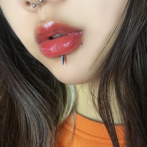Lip nail replacement nail hot girl lip ring dimple nail ear bone nail earring European and American piercing jewelry manufacturers wholesale foreign trade