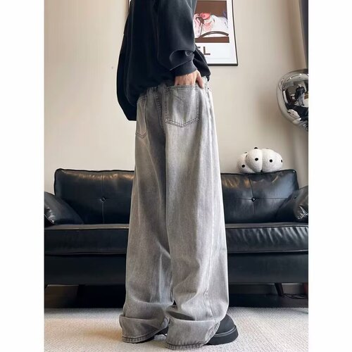 Gray denim pants for men, high-street style, loose-fitting, casual, clean-fit, slightly flared, wide-leg, straight-cut, washed and distressed long pants.