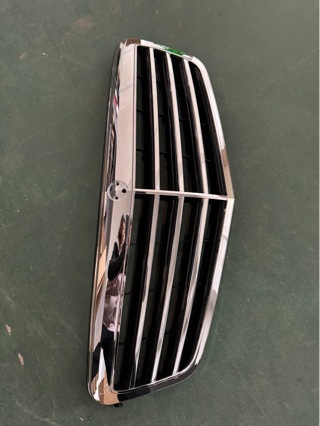 Suitable for Mercedes-Benz W212 Front Bumper Radiator Grille 2128801083 Chrome-Plated Special Edition