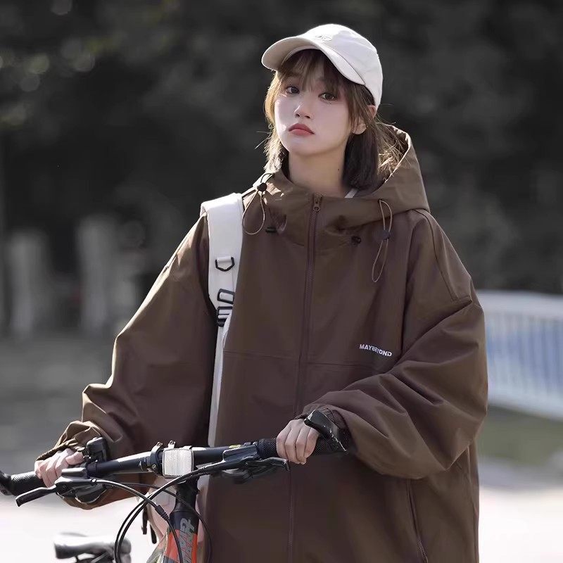 Spring and Autumn Unisex Hooded Loose Windproof Jacket Outdoor Casual Sports Jacket Trendy Mountain-Style Windbreaker Spring and Autumn Unisex Hooded Loose Windproof Jacket Outdoor Casual Sports Jacket Trendy Mountain-Style Windbreaker