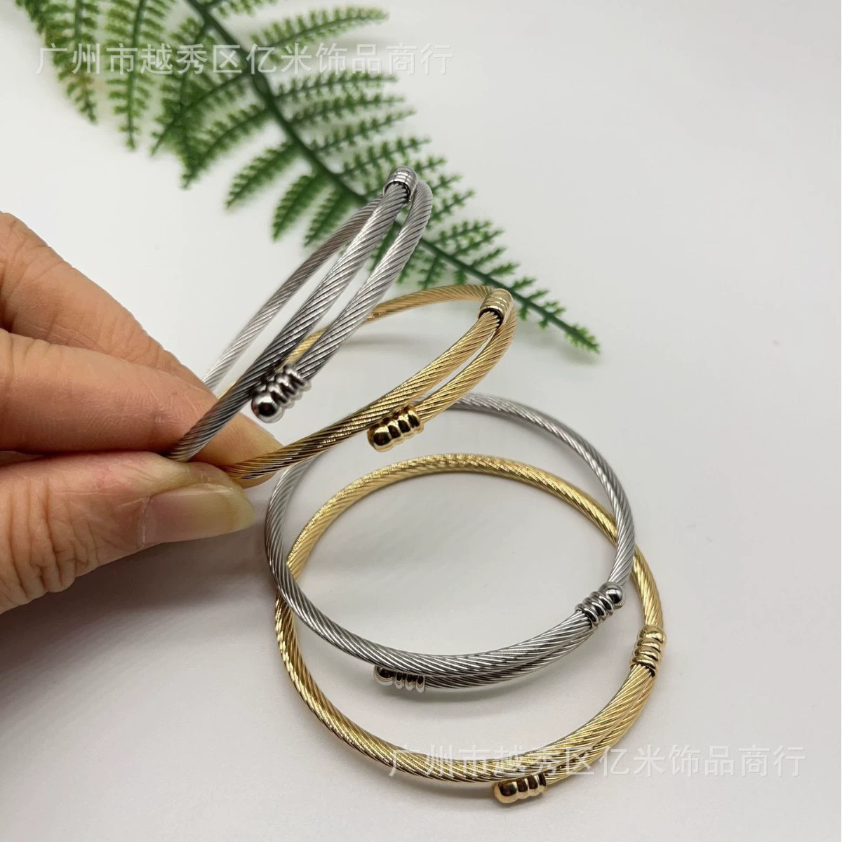 Женский модный простой универсальный браслет из нержавеющей стали с бусинами 3 мм, открытый браслет в стиле пандентон, геометрический дизайн