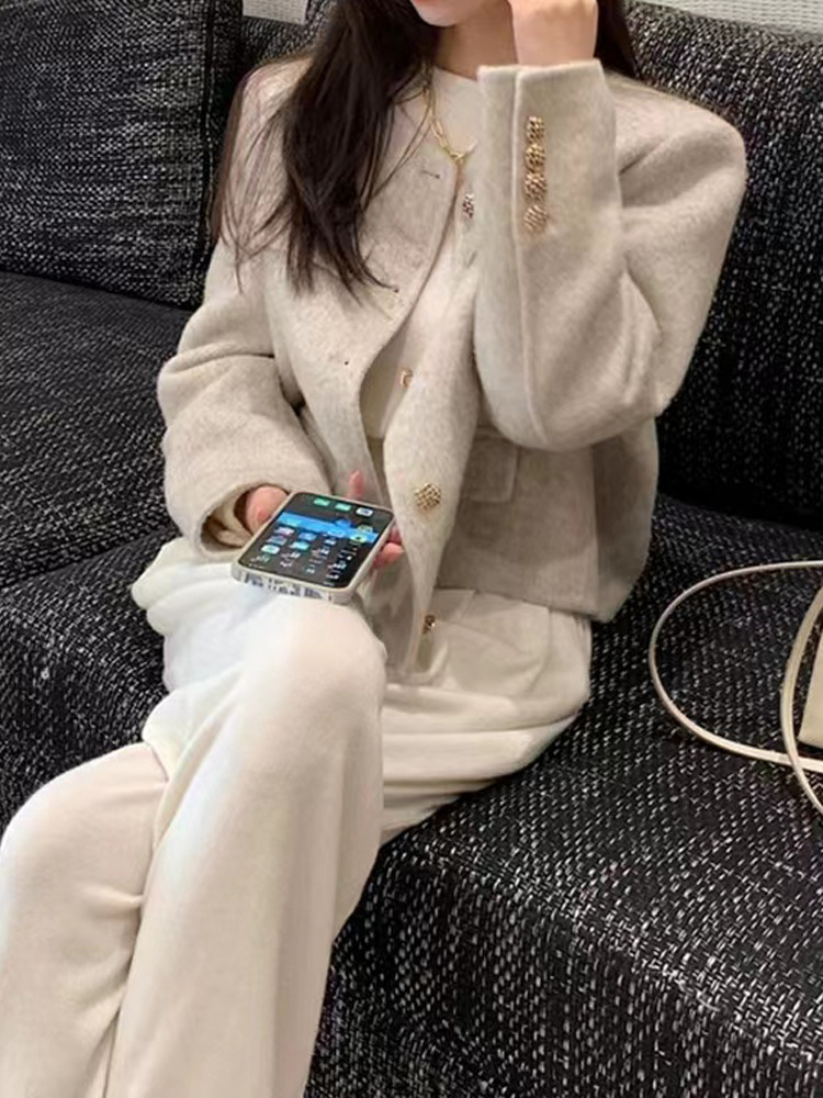 オフシーズン両面ウールコートショートスモールラウンドネックスモールフレグランススタイル通勤ウール両面ウールコート女性用