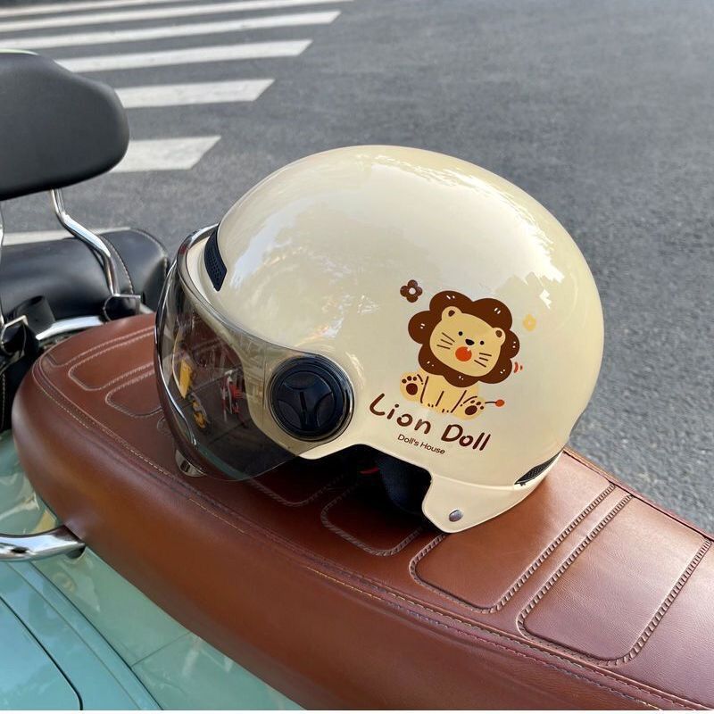 Cartoon Cat 3C Certified Electric Vehicle Helmet Women's Winter All Year Round New National Standard Motorcycle Safety Half Helmet Cute